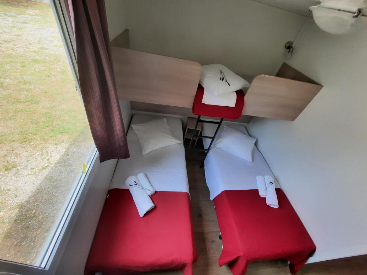 Kamp Rujno Hotel Starigrad Paklenica Exterior foto