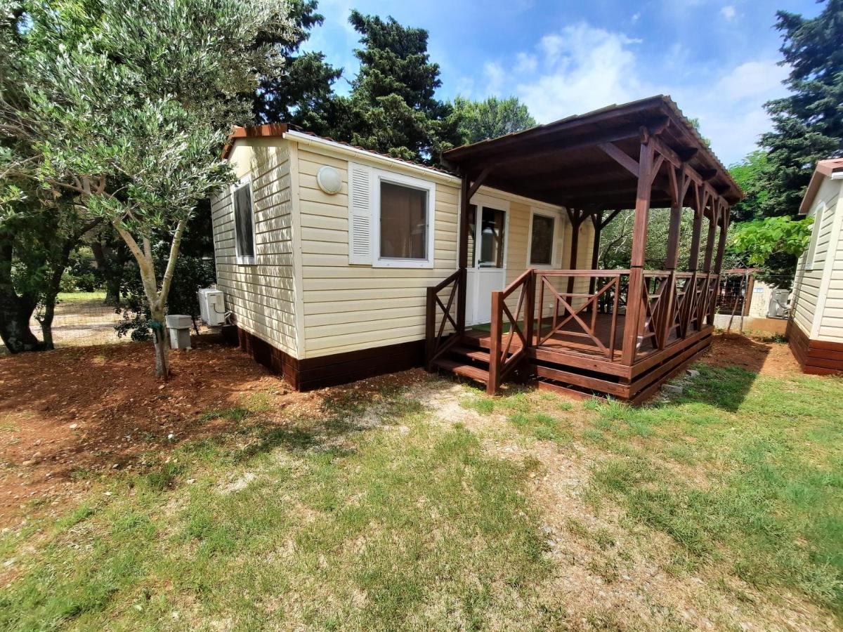 Kamp Rujno Hotel Starigrad Paklenica Exterior foto