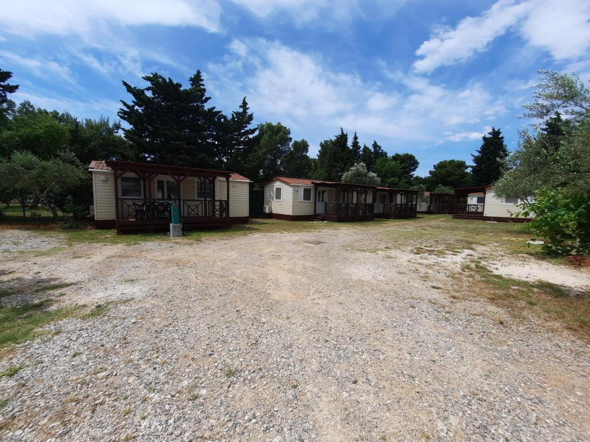 Kamp Rujno Hotel Starigrad Paklenica Exterior foto