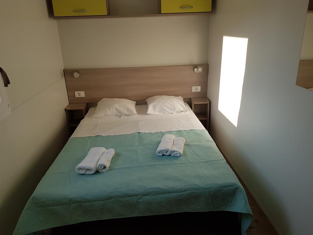 Kamp Rujno Hotel Starigrad Paklenica Exterior foto