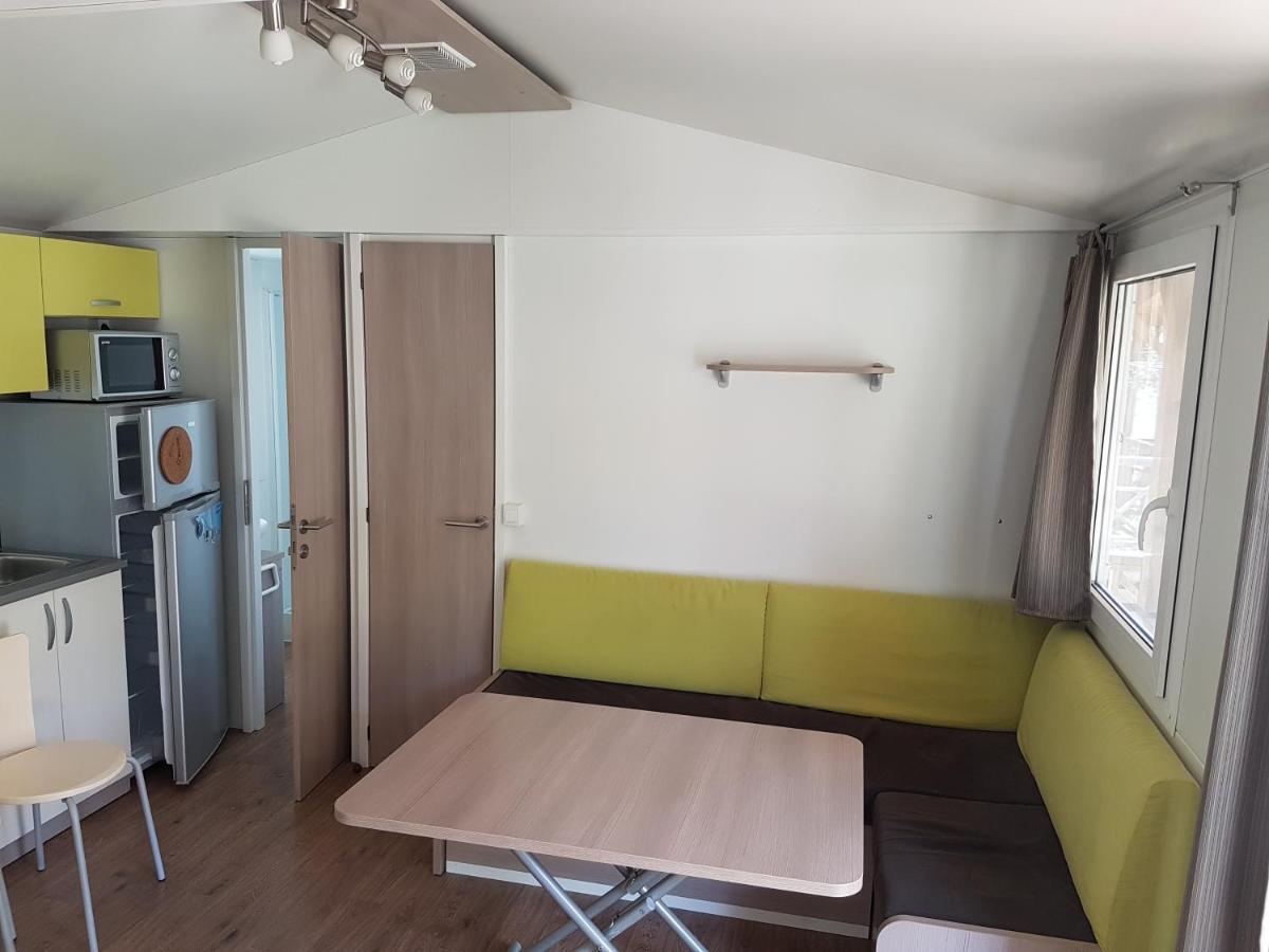 Kamp Rujno Hotel Starigrad Paklenica Exterior foto